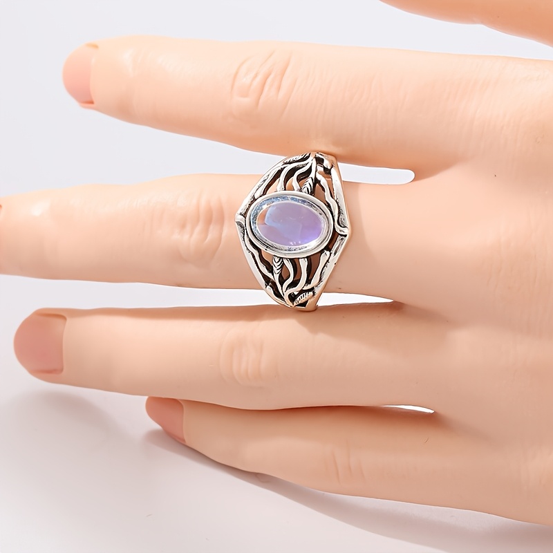 Women's Retro Oval Hollow Ring, Artistic Accessory